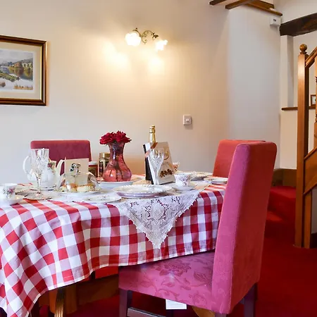 Semesterbostad Rosedale- Lyl